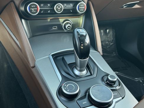 Used 2018 Alfa Romeo Stelvio Ti Sport image 25