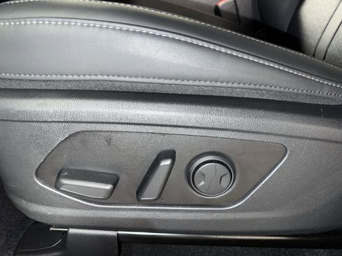 Certified 2023 Kia Sorento EX image 17