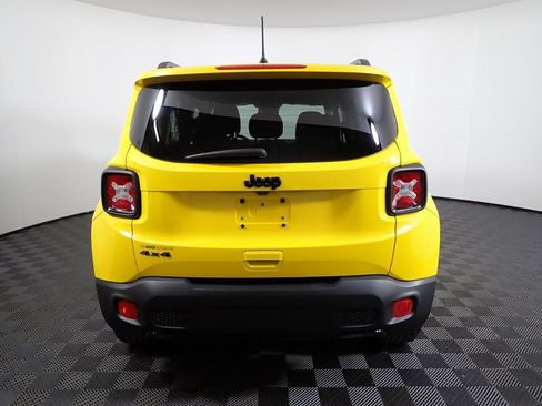 Used 2018 Jeep Renegade Altitude image 13