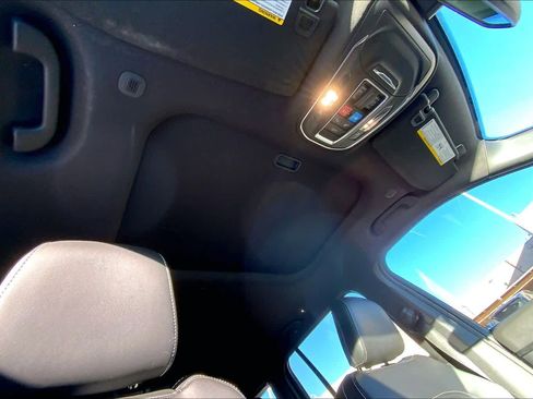 Used 2024 Jeep Grand Cherokee Altitude image 12