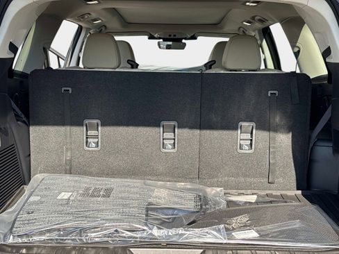 New 2026 Subaru Ascent Limited w/ Popular Package #2 image 12