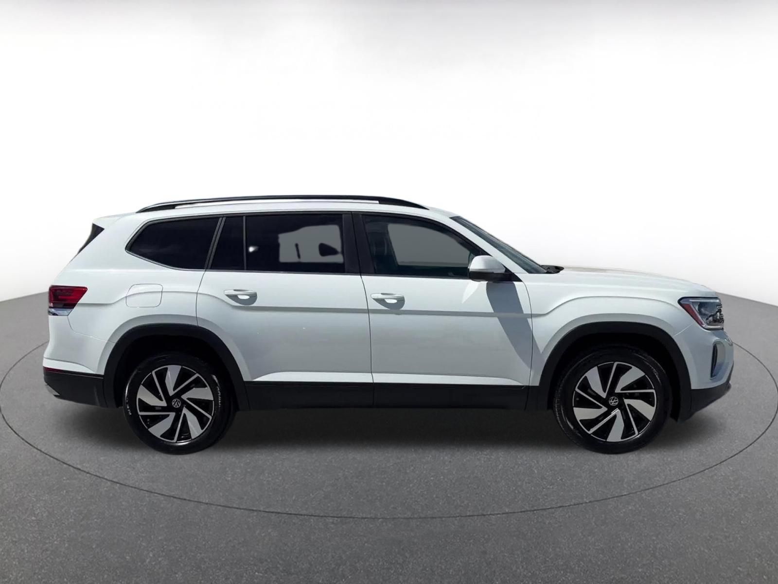 Used 2026 Volkswagen Atlas SE FWD image 15