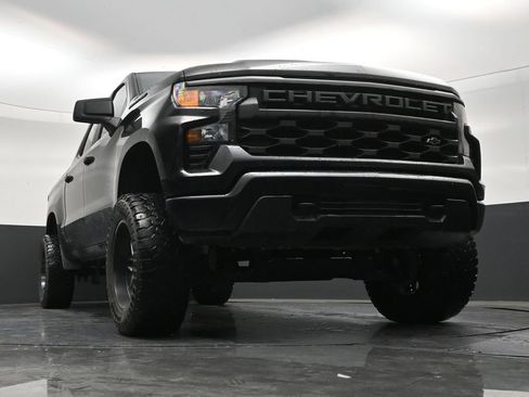 Used 2025 Chevrolet Silverado 1500 Custom w/ Turbomax Blackout Package RWD image 25