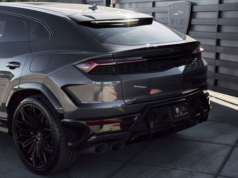 Used 2025 Lamborghini Urus SE image 9
