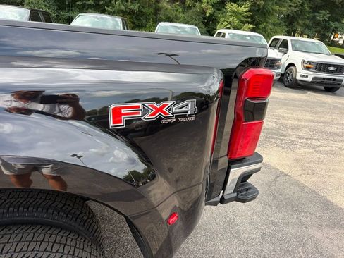 New 2026 Ford F350 Lariat AWD/4WD image 12