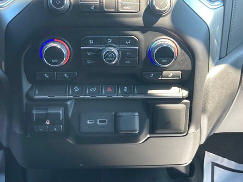 Used 2023 Chevrolet Silverado 2500 LT w/ Convenience Package AWD/4WD image 15