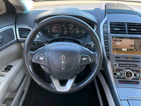 Used 2017 Lincoln MKZ Premiere image 5