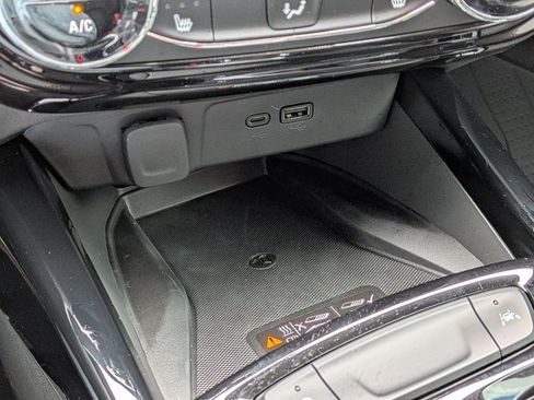 New 2026 Chevrolet Trax LT w/ Sunroof Package image 26