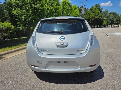 Used 2015 Nissan Leaf SL w/ Premium Package FWD image 4