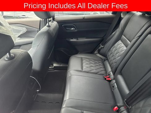 Used 2022 Nissan Rogue Platinum w/ Head-Up Display Package AWD/4WD image 7