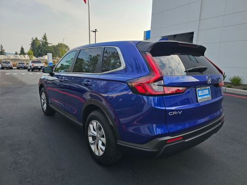Certified 2025 Honda CR-V LX image 5