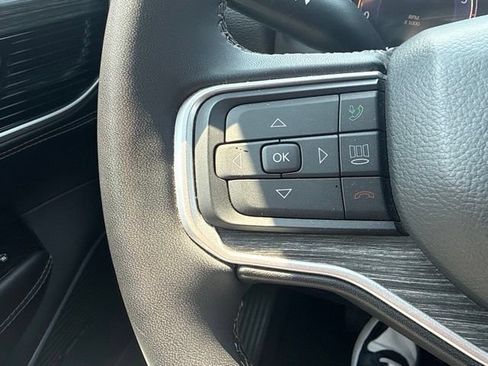 Used 2024 Jeep Wagoneer Series II w/ Flexible Seating Group AWD/4WD image 9