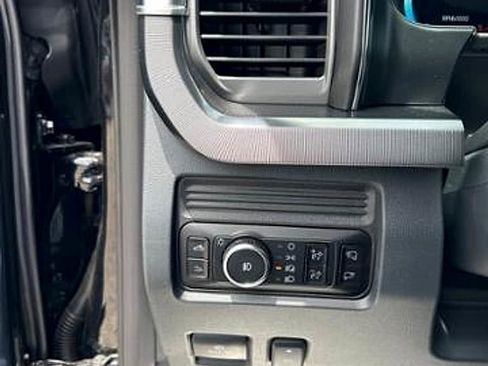 New 2025 Ford F250 Platinum image 21