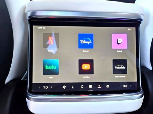 Used 2023 Tesla Model X image 64