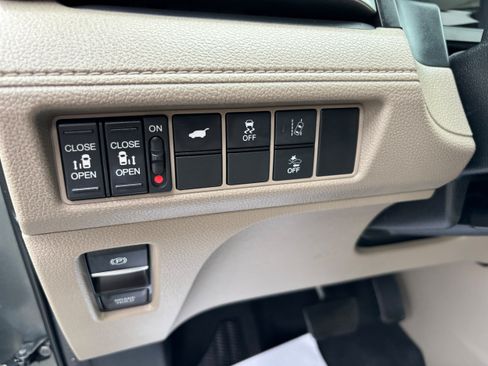 Used 2020 Honda Odyssey EX-L image 18
