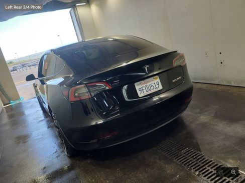 Used 2023 Tesla Model 3 Performance image 2