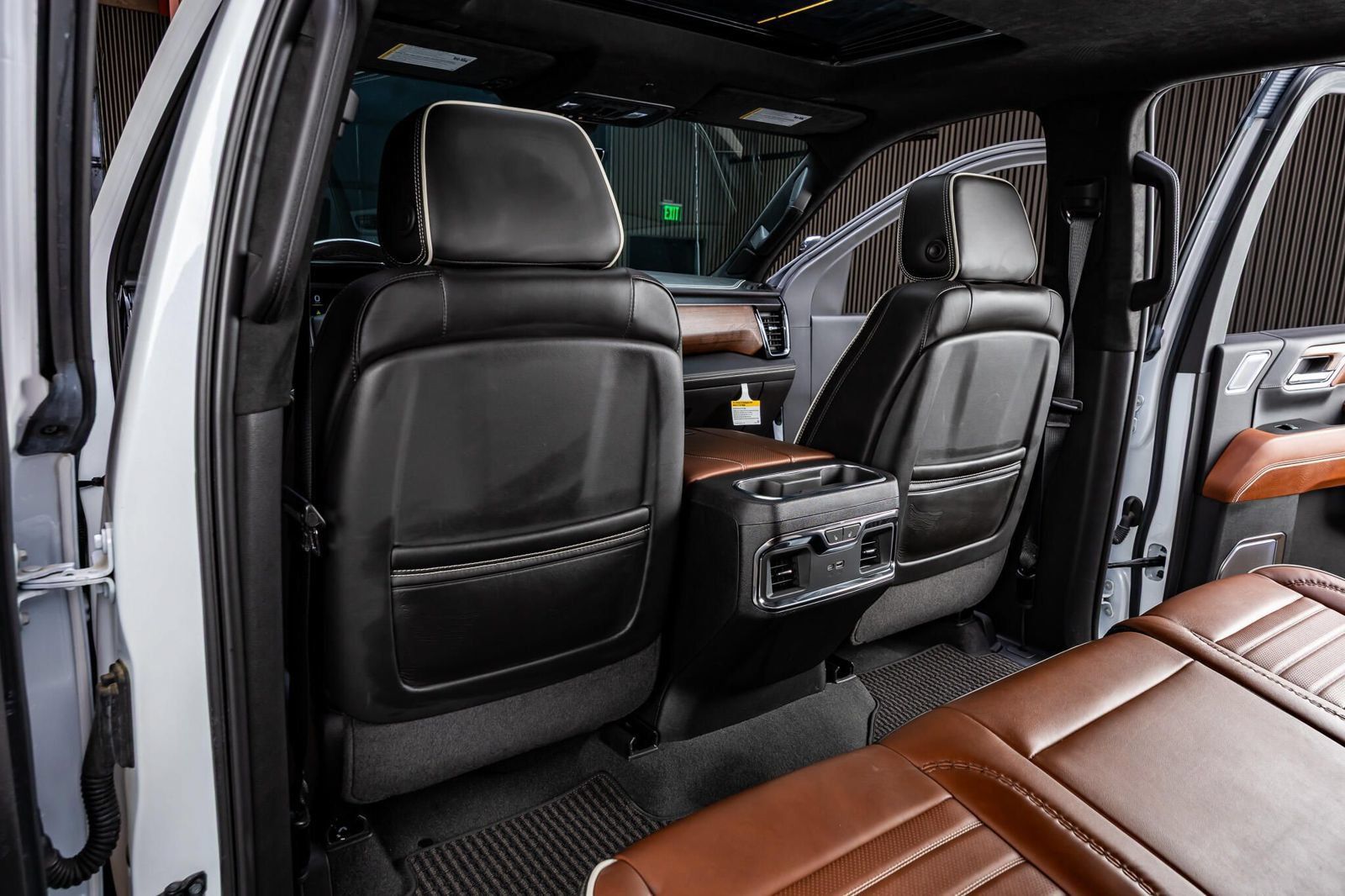 Used 2024 GMC Sierra 2500 Denali Ultimate AWD/4WD image 35