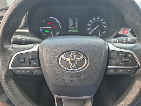 Used 2021 Toyota Sienna LE FWD image 25