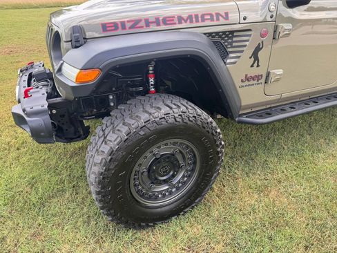 Used 2020 Jeep Gladiator Rubicon AWD/4WD image 8