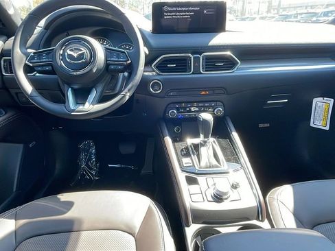 New 2025 MAZDA CX-5 Signature image 17