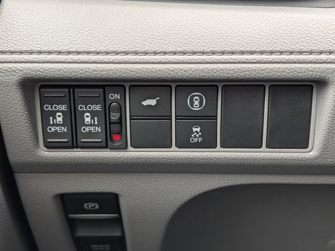 Used 2023 Honda Odyssey EX-L image 26