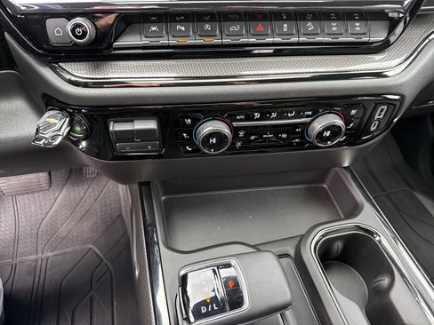 Used 2023 Chevrolet Silverado 1500 ZR2 w/ Technology Package image 19