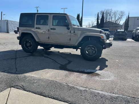 Certified 2016 Jeep Wrangler Unlimited Sahara image 11