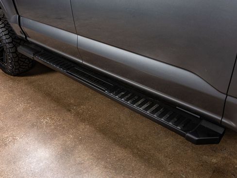 Used 2025 Ford F150 Lariat w/ Equipment Group 502A High image 13