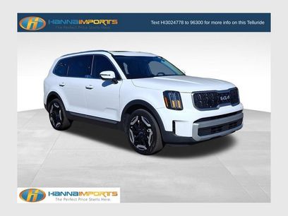Used 2024 Kia Telluride EX w/ EX Captain's Chair Package