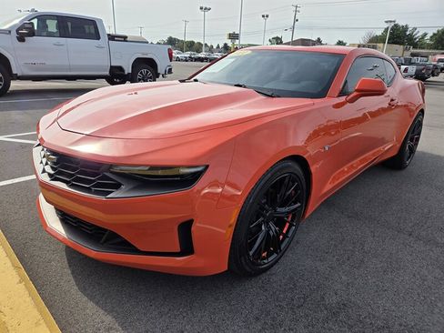 Used 2021 Chevrolet Camaro LT RWD image 7