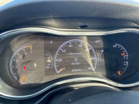 Used 2019 Jeep Grand Cherokee Limited image 22