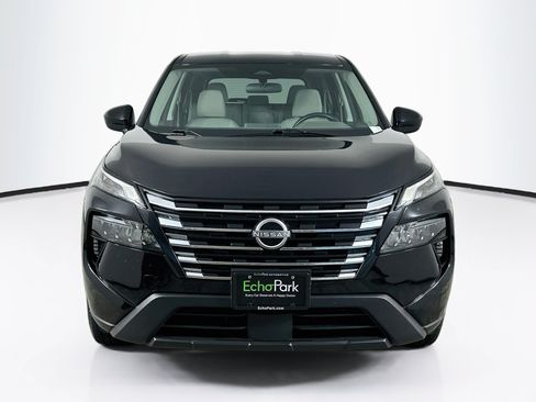 Used 2025 Nissan Rogue SV AWD/4WD image 2