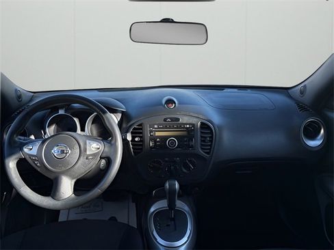 Used 2013 Nissan Juke S image 16