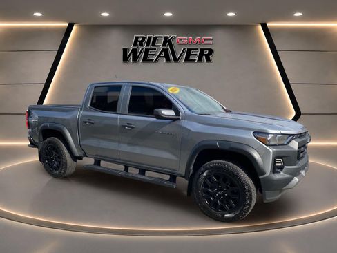 Used 2025 Chevrolet Colorado Trail Boss AWD/4WD image 8