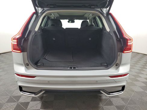 Certified 2026 Volvo XC60 B5 Core AWD/4WD image 9
