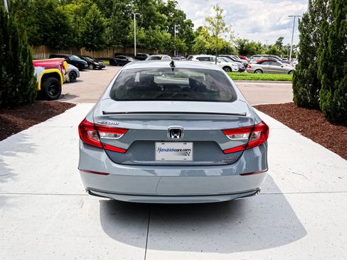 Used 2022 Honda Accord Sport image 10
