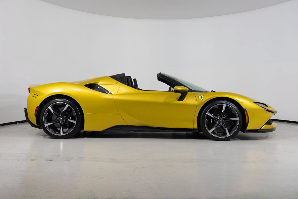 Used 2022 Ferrari SF90 Spider AWD/4WD image 14