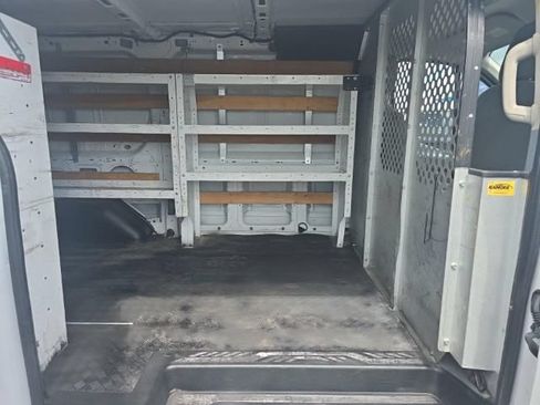 Used 2016 Ford Transit 250 130 Low Roof w/ Exterior Upgrade Package RWD image 5