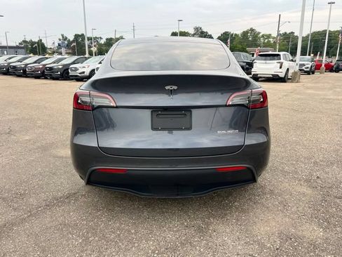 Used 2022 Tesla Model Y Performance AWD/4WD image 5