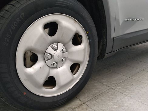 Used 2014 Jeep Cherokee Sport w/ Trailer Tow Group FWD image 31