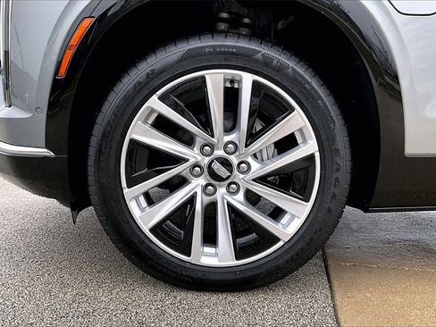 Used 2026 Cadillac Vistiq Luxury image 10