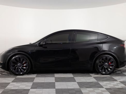 Used 2022 Tesla Model Y Performance AWD/4WD image 3