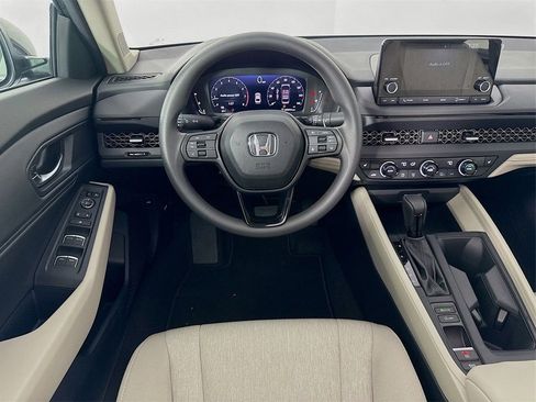 Certified 2025 Honda Accord SE image 35