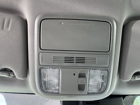 Used 2024 Honda Ridgeline Sport image 25