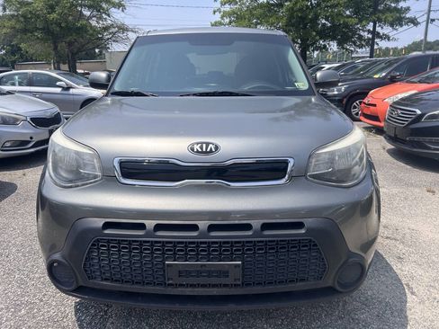 Used 2015 Kia Soul + FWD image 3