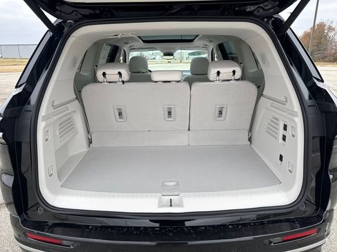 New 2026 Buick Enclave Avenir w/ Super Cruise Package image 5