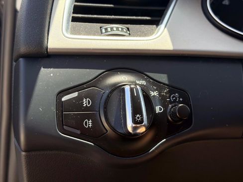 Used 2014 Audi A4 2.0T Premium w/ Audi MMI Navigation image 25