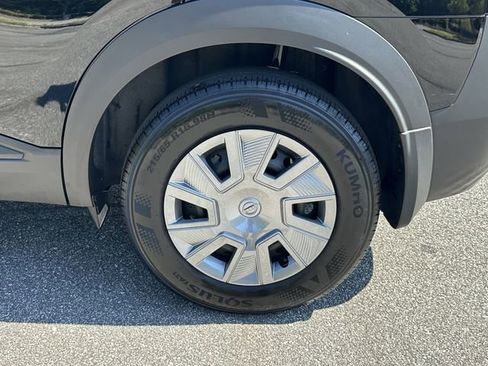 Certified 2025 Nissan Kicks S AWD/4WD image 21
