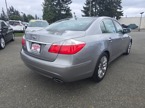 Used 2009 Hyundai Genesis 3.8 w/ Technology Pkg 4 RWD image 7