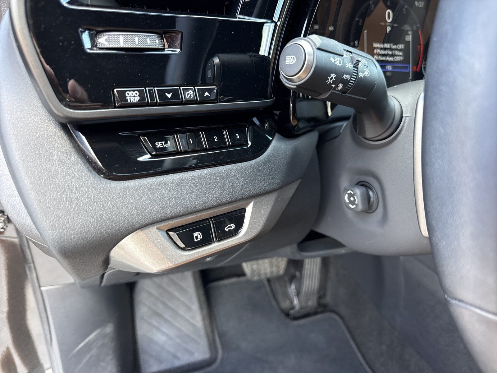 Used 2025 Lexus RX 350 Premium w/ Accessory Package (K3) FWD image 17